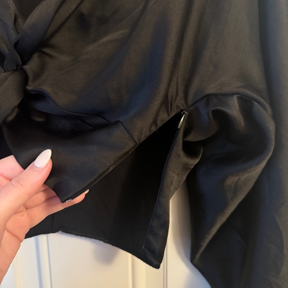 Zara Black Satin Twist-Front Crop Top - Picture 7 of 10